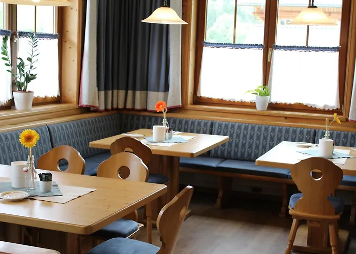 Holzerhof Aparthotel 3*